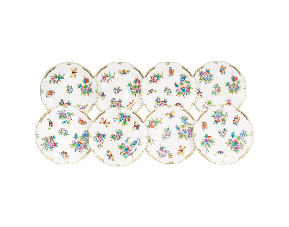 A set of 8 plates 'Victoria'